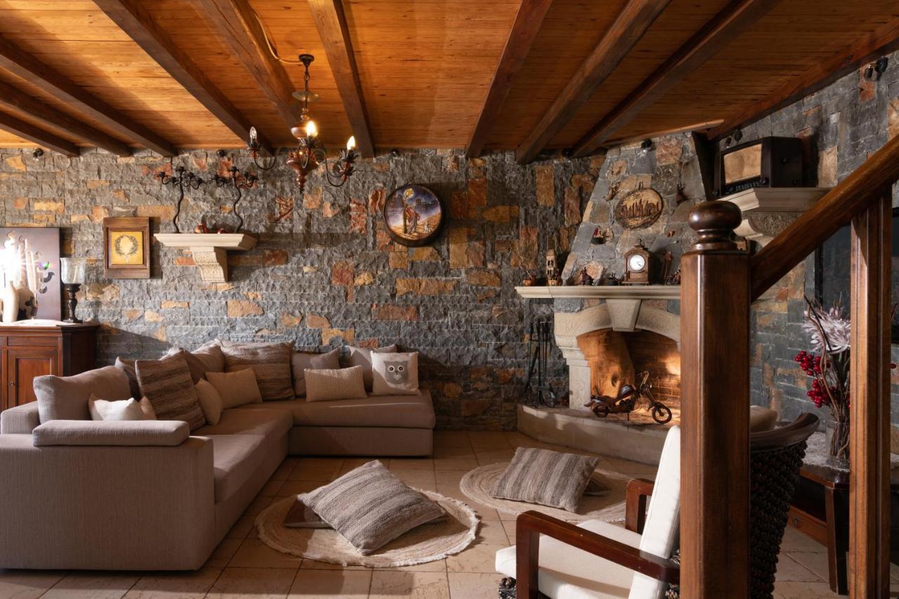 Felini Palace Agia Pelagia  Luaran gambar